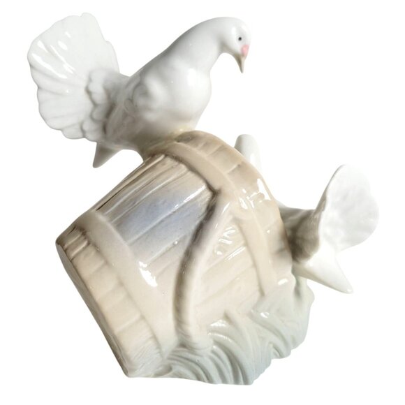 Vintage Porcelain Turtle Dove Figurine White Love Birds Sculpture Valencia Spain - Picture 5 of 13